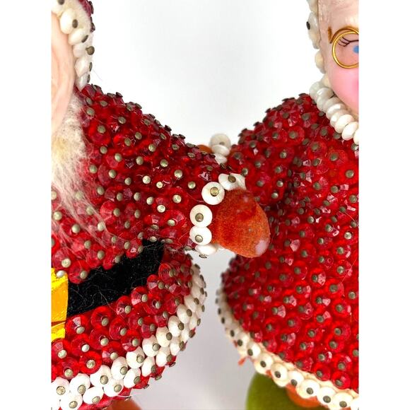 Kitschy Cute Vintage 1950s Santa & Mrs. Claus Beaded Push Pin Flocked Figures - Picture 9 of 16